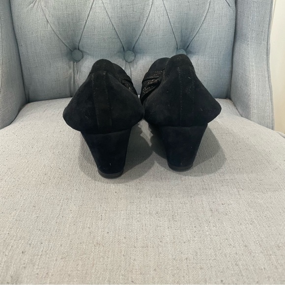 ANYI Lu Suede Scrunch Wedges size 38.5 EU. Equivalent to a 8 US. - Picture 3 of 5